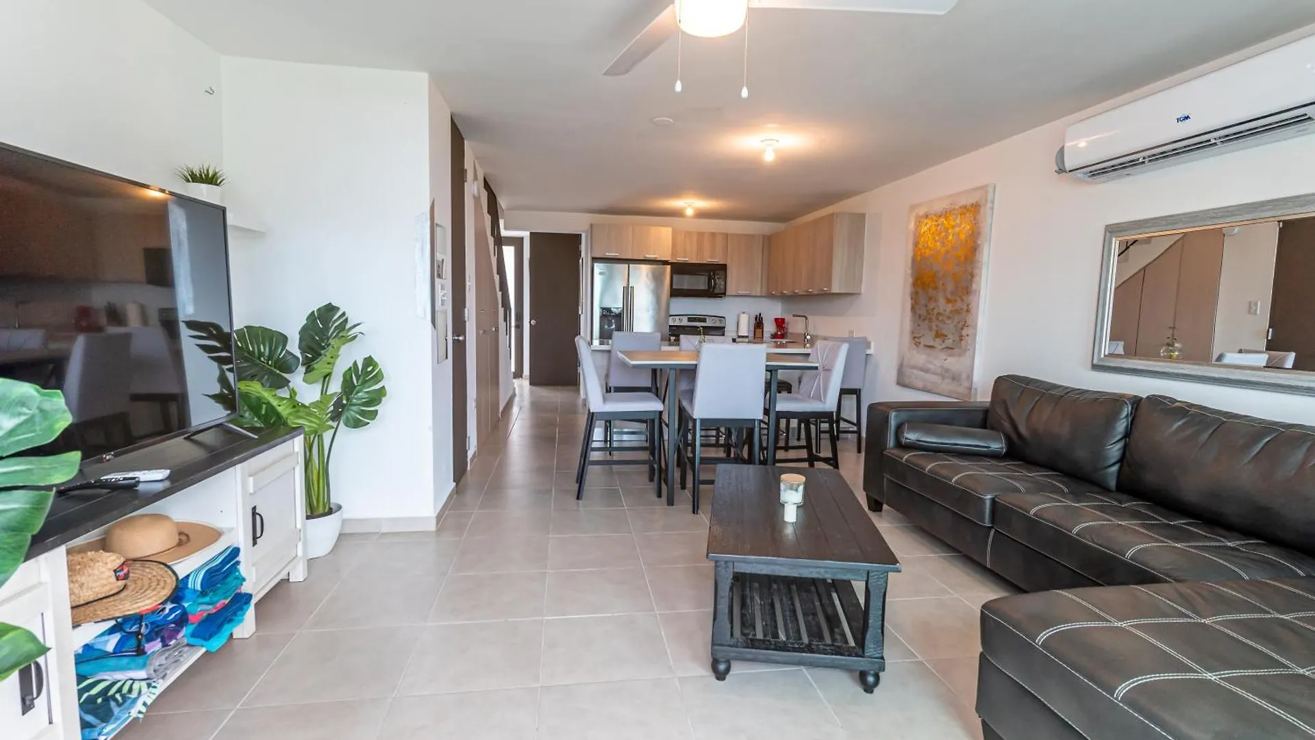 3 Bedroom Oceanfront Beachhouse Isabela
